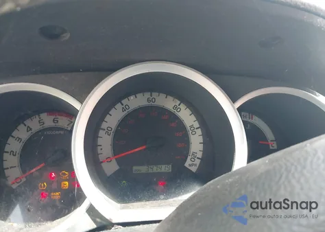 2011 Toyota Tacoma Base V6 z USA, uszkodzony, nr VIN 3TMLU4EN7BM076456